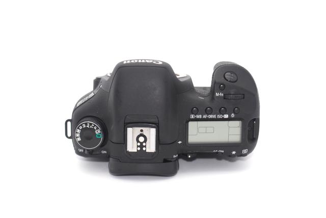 CF�J�[�h�t����Canon 7D �{�f�B�� �� �Ɠd/AV�� 