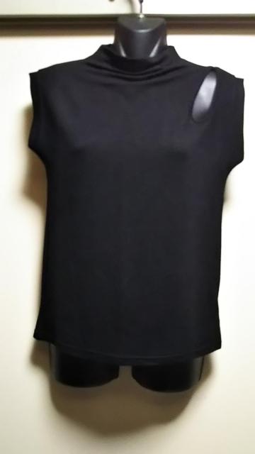 ☆miniusティアドロップデザインボトルネックカットソー☆超美品 < 女性ファッション  ☆miniusティアドロップデザインボトルネックカットソー☆超美品  < 女性ファッションの