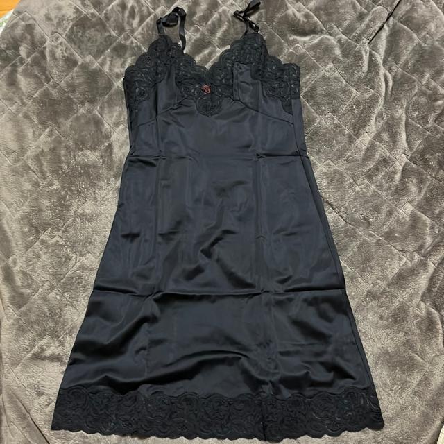 ☆☆☆タンス整理品 衣類 おまとめOK ホームクリーニング済み ブラック スリップ Mサイズ 80-95 < 女性ファッション  ☆☆☆タンス整理品 衣類 おまとめOK ホームクリーニング済み ブラック スリップ Mサイズ 80-95  < 女性ファッションの