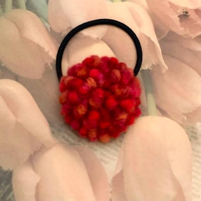 ハンドメイド かぎ針編み コロンと丸いヘアゴム < 女性ファッション  ハンドメイド かぎ針編み コロンと丸いヘアゴム  < 女性ファッションの
