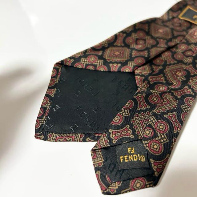 美品 FENDI フェンディ ネクタイ 花 柄 シルク < ブランド  美品 FENDI フェンディ ネクタイ 花 柄 シルク < ブランドの