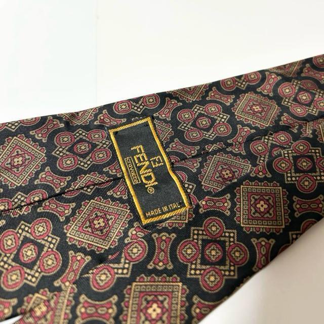 美品 FENDI フェンディ ネクタイ 花 柄 シルク < ブランド  美品 FENDI フェンディ ネクタイ 花 柄 シルク < ブランドの