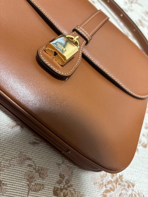 CELINEセリーヌMediumTabou Shoulder Bag/ミディアムタブーショルダーバッグ 阪急百貨店購入 < ブランド  CELINEセリーヌMediumTabou Shoulder Bag/ミディアムタブーショルダーバッグ 阪急百貨店購入 < ブランドの