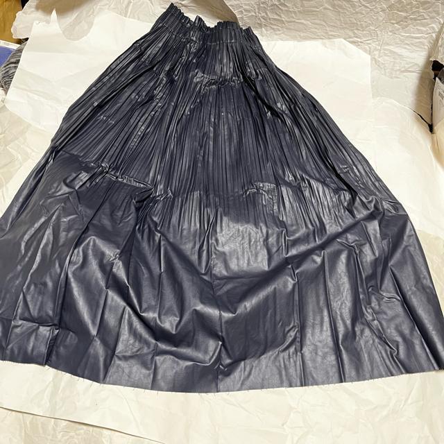 【ディニテコリエ】 フェイクレザー / ロング プリーツスカート / F 濃紺 < 女性ファッション 【ディニテコリエ】 フェイクレザー / ロング プリーツスカート / F 濃紺 < 女性ファッションの