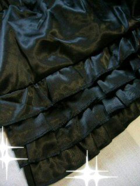 Ray掲載♪大人気 ヒラヒラフリル4段 ティアードスカート < 女性ファッション Ray掲載♪大人気 ヒラヒラフリル4段 ティアードスカート < 女性ファッションの