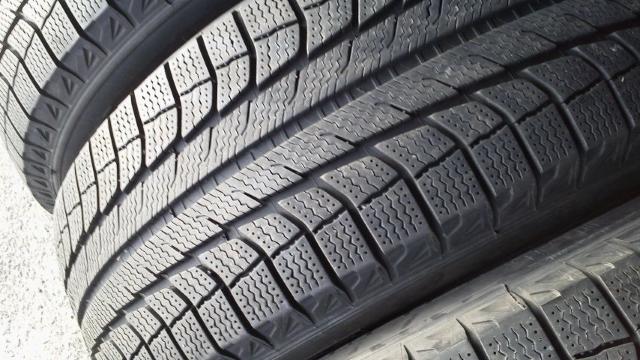 ~V X-ICEX^bhX225/65R17  /oCN