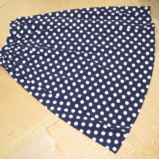 未使用☆大柄ドット模様*ロング丈スカート(ネイビー系) < 女性ファッション  未使用☆大柄ドット模様*ロング丈スカート(ネイビー系)  < 女性ファッションの