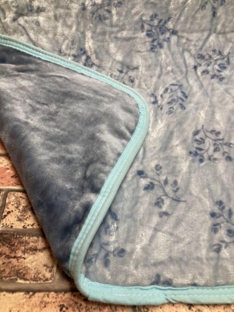 送料無料!訳あり限定価格!暖か・中綿入り2枚合わせひざ掛け(柄入り)1枚 < インテリア/ライフ  送料無料!訳あり限定価格!暖か・中綿入り2枚合わせひざ掛け(柄入り)1枚 < インテリア/ライフの