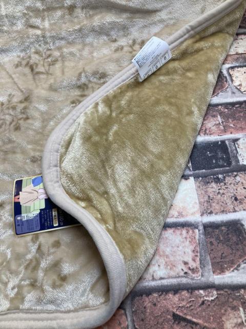 送料無料!訳あり限定価格!暖か・中綿入り2枚合わせひざ掛け(柄入り)1枚 < インテリア/ライフ  送料無料!訳あり限定価格!暖か・中綿入り2枚合わせひざ掛け(柄入り)1枚 < インテリア/ライフの