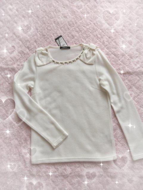 新品☆イング*ふわもこ肩リボントップス < ブランド  新品☆イング*ふわもこ肩リボントップス < ブランドの