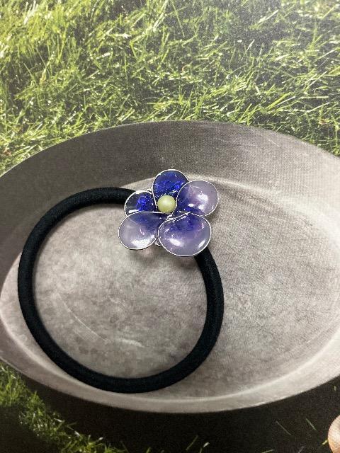 ハンドメイド レジン パンジー、ビオラ ヘアゴム < 女性ファッション  ハンドメイド レジン パンジー、ビオラ ヘアゴム  < 女性ファッションの