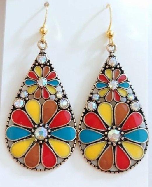 キラキラかわいいお花のピアス・イヤリング★イヤリング変更無料  全品送料無料   かわいいピアス  かわいいイヤリング   < 女性アクセサリー/時計  キラキラかわいいお花のピアス・イヤリング★イヤリング変更無料  全品送料無料   かわいいピアス  かわいいイヤリング    < 女性アクセサリー/時計の