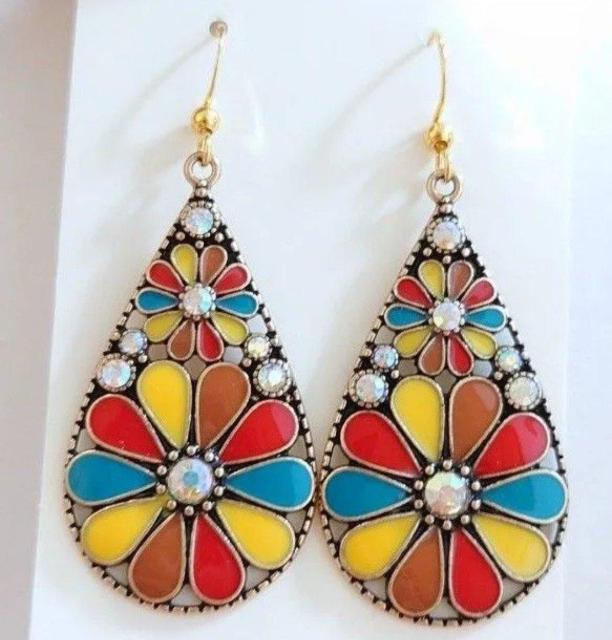 キラキラかわいいお花のピアス・イヤリング★イヤリング変更無料  全品送料無料   かわいいピアス  かわいいイヤリング   < 女性アクセサリー/時計  キラキラかわいいお花のピアス・イヤリング★イヤリング変更無料  全品送料無料   かわいいピアス  かわいいイヤリング   < 女性アクセサリー/時計の