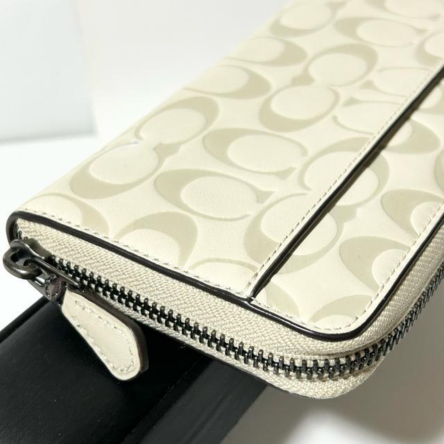 美品 COACH CJ739 エンボス シグネチャー ラウンドファスナー 長財布 < ブランド 美品 COACH CJ739 エンボス シグネチャー ラウンドファスナー 長財布 < ブランドの