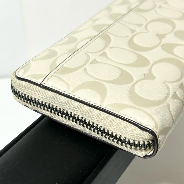 美品 COACH CJ739 エンボス シグネチャー ラウンドファスナー 長財布 < ブランド 美品 COACH CJ739 エンボス シグネチャー ラウンドファスナー 長財布 < ブランドの