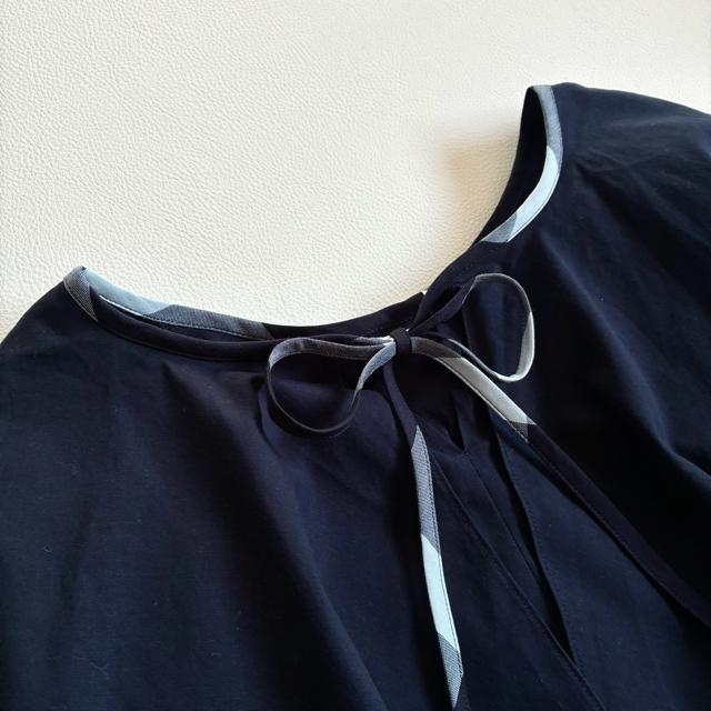 ◆美品◆ブルーレーベルクレストブリッジ◆リボンフリル長袖ブラウス◆ネイビー◆M < 女性ファッション ◆美品◆ブルーレーベルクレストブリッジ◆リボンフリル長袖ブラウス◆ネイビー◆M < 女性ファッションの