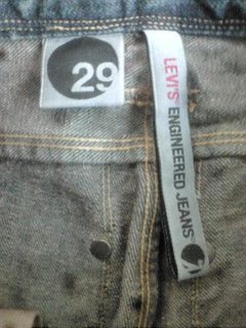 送料無料 リーバイス エンジニアド ベルボトム 新品 ユーズド加工 フレアー < ブランド  送料無料 リーバイス エンジニアド ベルボトム 新品 ユーズド加工 フレアー < ブランドの