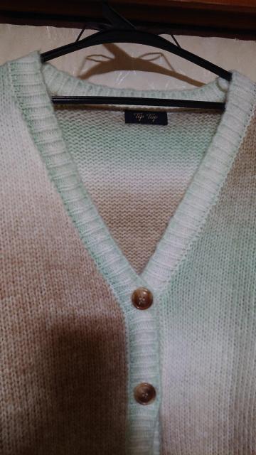 tiptop フリーサイズ グラデーションカラー ルーズニットカーディガン グリーン系 ゆったりニット Vネックニット < 女性ファッション  tiptop フリーサイズ グラデーションカラー ルーズニットカーディガン グリーン系 ゆったりニット Vネックニット < 女性ファッションの