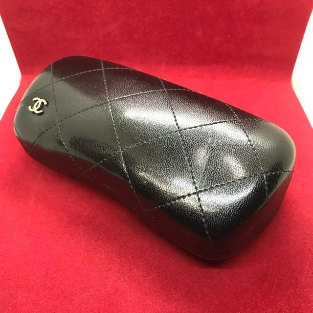 正規品 シャネル CoCo マトラッセ メガネサングラス フレーム ブラック/ホワイト ケース付 < ブランド 正規品 シャネル CoCo マトラッセ メガネサングラス フレーム ブラック/ホワイト ケース付 < ブランドの