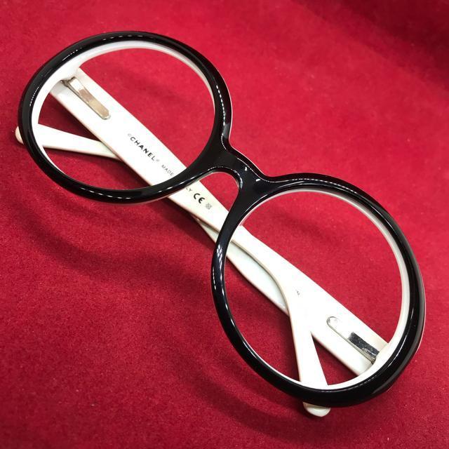 正規品 シャネル CoCo マトラッセ メガネサングラス フレーム ブラック/ホワイト ケース付 < ブランド 正規品 シャネル CoCo マトラッセ メガネサングラス フレーム ブラック/ホワイト ケース付 < ブランドの