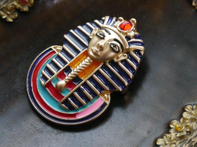 新品アンティーク調エジプト ファラオ ツタンカーメン ブローチ 古代  < 女性アクセサリー/時計  新品アンティーク調エジプト ファラオ ツタンカーメン ブローチ 古代  < 女性アクセサリー/時計の