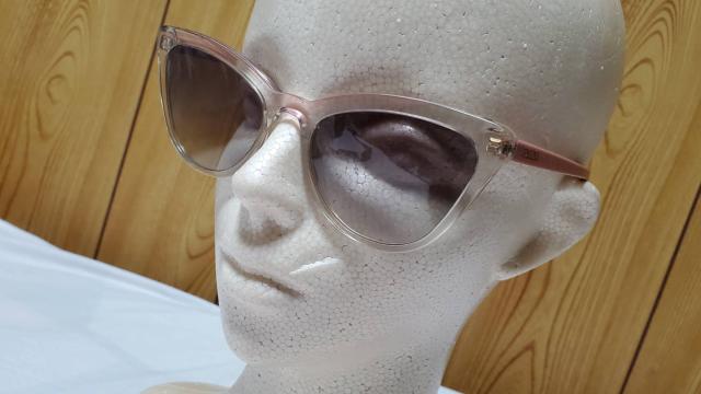 正規良 レア プラダ エンブレムロゴ キャットアイサングラス リフレクションクリアピンク×黒 バイカラー アイウェア 男女兼用 < ブランド 正規良 レア プラダ エンブレムロゴ キャットアイサングラス リフレクションクリアピンク×黒 バイカラー アイウェア 男女兼用 < ブランドの