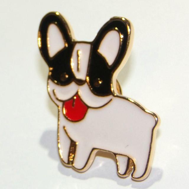 フレンチブルドッグ ブルドッグ 犬 バッジ ピンズ ブローチ エナメル ピンバッジ ピンズ ラペルピン 白色 < 女性アクセサリー/時計  フレンチブルドッグ ブルドッグ 犬 バッジ ピンズ ブローチ エナメル ピンバッジ ピンズ ラペルピン 白色 < 女性アクセサリー/時計の