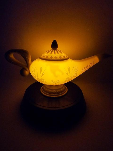 アラジン 魔法のランプ 光る ジーニー < インテリア/ライフ アラジン 魔法のランプ 光る ジーニー < インテリア/ライフの