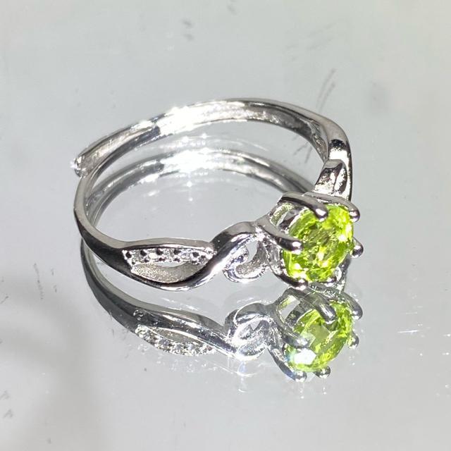 《No.R060》ミャンマー産 宝石質天然石ペリドット フリーサイズリング < 女性アクセサリー/時計  《No.R060》ミャンマー産 宝石質天然石ペリドット フリーサイズリング < 女性アクセサリー/時計の