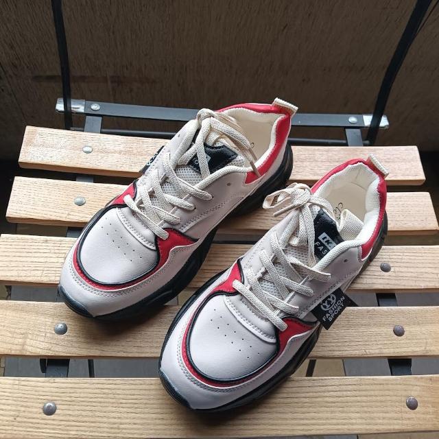 新品 24cm レディース スニーカー ホワイト シューズ 靴 厚底 < 女性ファッション  新品 24cm レディース スニーカー ホワイト シューズ 靴 厚底  < 女性ファッションの