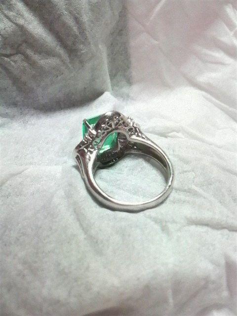 【送料無料】Pt900 天然 エメラルド 2ct ダイヤ 0.7ct 高級リング プラチナ < 女性アクセサリー/時計  【送料無料】Pt900 天然 エメラルド 2ct ダイヤ 0.7ct 高級リング プラチナ < 女性アクセサリー/時計の