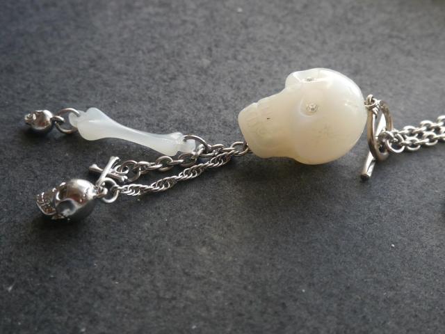 新品 ドクロ骸骨スカル ボーンネックレス 白系 ゴスパンク ロック系 ハロウィン < 女性アクセサリー/時計 新品 ドクロ骸骨スカル ボーンネックレス 白系 ゴスパンク ロック系 ハロウィン < 女性アクセサリー/時計の