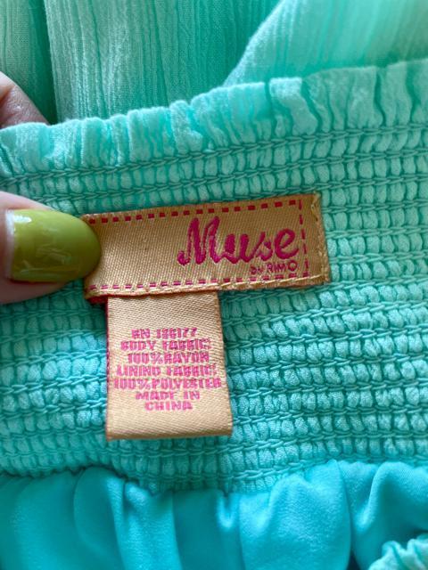 Muse by Rimo オフショルダー スカートセットアップ ハワイで購入 < 女性ファッション  Muse by Rimo オフショルダー スカートセットアップ ハワイで購入 < 女性ファッションの