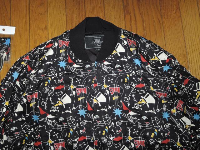 HYSTERIC GLAMOUR ヒステリックグラマー 総柄 ジャケット L 黒 スカジャン スーベニアジャケット ライトアウター < ブランド HYSTERIC GLAMOUR ヒステリックグラマー 総柄 ジャケット L 黒 スカジャン スーベニアジャケット ライトアウター < ブランドの