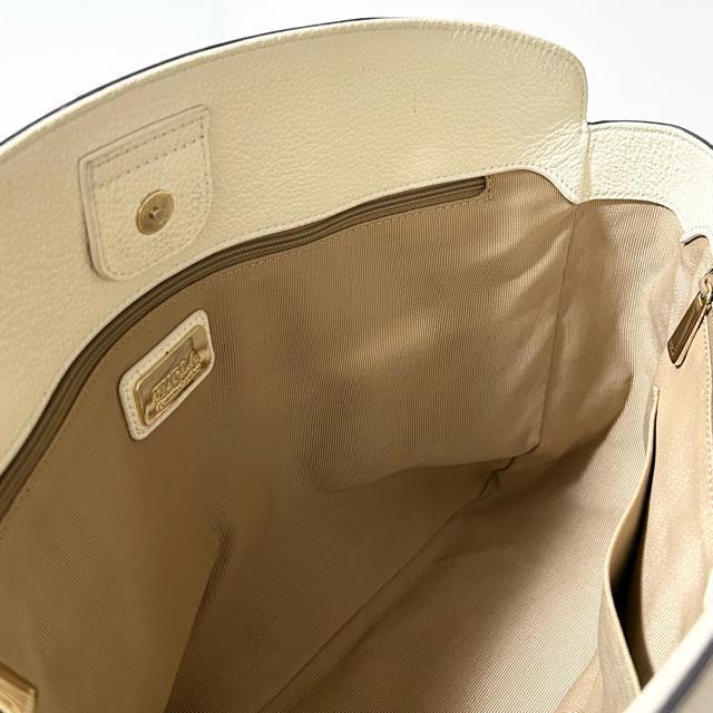 i FURLA t W_ U[ g[gobO V_[ eʎ[  uh 