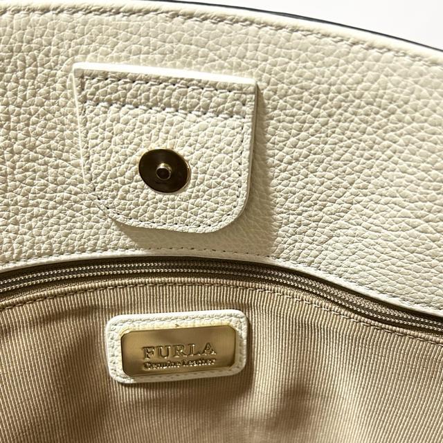 i FURLA t W_ U[ g[gobO V_[ eʎ[  uh 