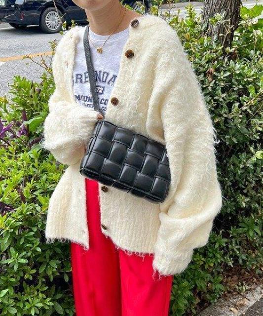 BEAMSカーデ★アイボリーベージュの上質あったかカーディガン < ブランド BEAMSカーデ★アイボリーベージュの上質あったかカーディガン < ブランドの