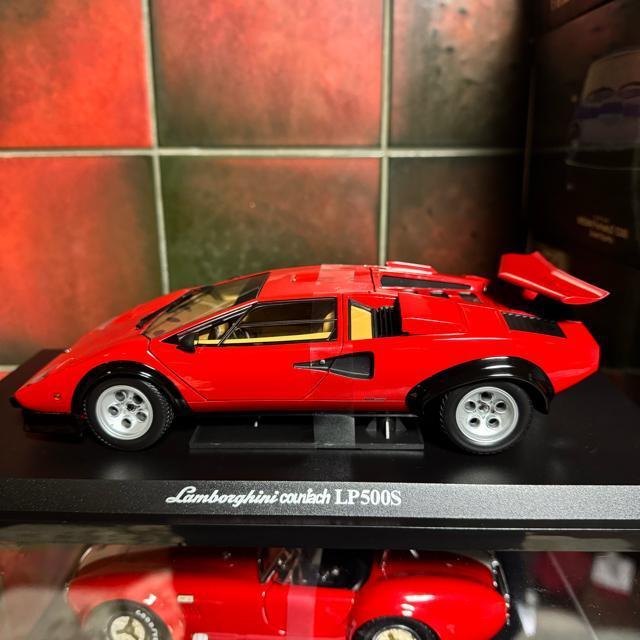 ��Ŗ��W���i ���� 1/18 �����{���M�[�j �J�E���^�b�N LP500S �� �z�r�[�� 