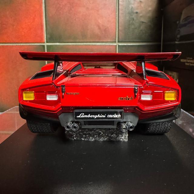 ��Ŗ��W���i ���� 1/18 �����{���M�[�j �J�E���^�b�N LP500S �� �z�r�[�� 