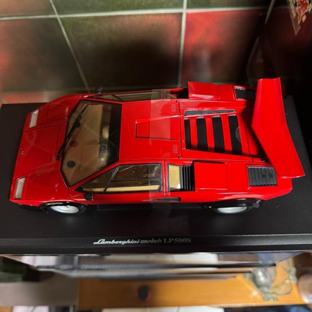 ��Ŗ��W���i ���� 1/18 �����{���M�[�j �J�E���^�b�N LP500S �� �z�r�[�� 