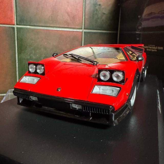 ��Ŗ��W���i ���� 1/18 �����{���M�[�j �J�E���^�b�N LP500S �� �z�r�[�� 