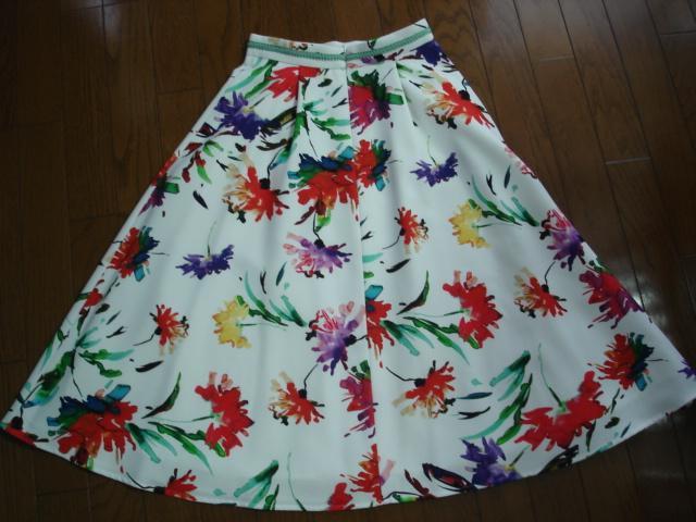 ★クイーンズコート 大人フラワーデザインフレアースカート★クローゼット整理価格! < ブランド ★クイーンズコート 大人フラワーデザインフレアースカート★クローゼット整理価格! < ブランドの