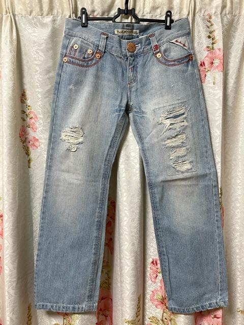 ブルームーンブルー ダメージデニム ジーンズ 美品 < 女性ファッション  ブルームーンブルー ダメージデニム ジーンズ 美品  < 女性ファッションの