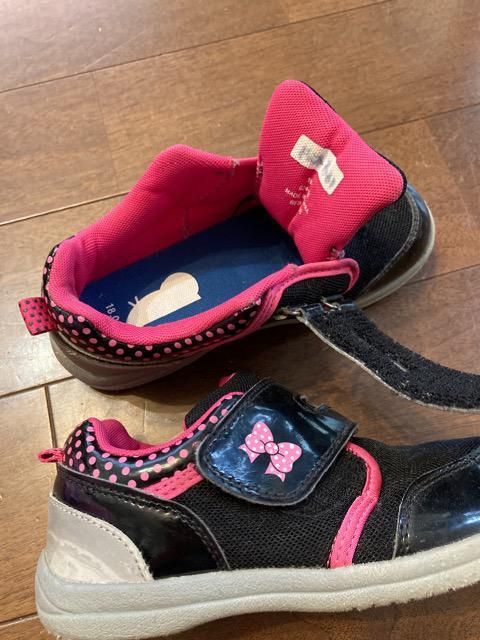 ベネッセ黒ピンクシューズ18センチ < キッズ/ベビー  ベネッセ黒ピンクシューズ18センチ < キッズ/ベビーの