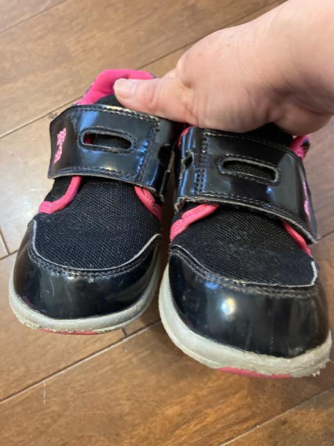 ベネッセ黒ピンクシューズ18センチ < キッズ/ベビー  ベネッセ黒ピンクシューズ18センチ < キッズ/ベビーの