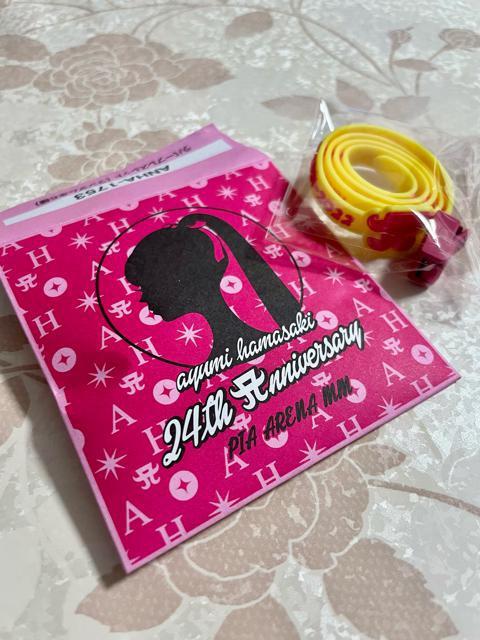 浜崎あゆみラバーブレスレット イエロー 新品 < タレントグッズ  浜崎あゆみラバーブレスレット イエロー 新品 < タレントグッズの
