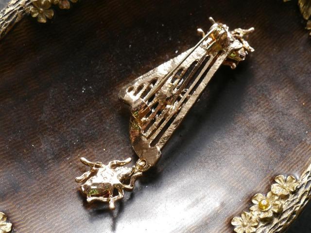 新品アンティーク調きらきらストーン3匹のクモ蜘蛛ブローチ ハロウィン  < 女性アクセサリー/時計  新品アンティーク調きらきらストーン3匹のクモ蜘蛛ブローチ ハロウィン  < 女性アクセサリー/時計の