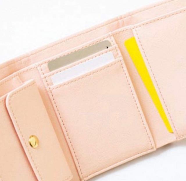 グロー雑誌付録★レ・メルヴェイユーズ ラデュレ★三つ折りミニ財布 < ブランド グロー雑誌付録★レ・メルヴェイユーズ ラデュレ★三つ折りミニ財布 < ブランドの