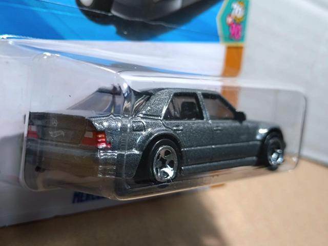 【HWベーシック】メルセデス-ベンツ 500E < ホビー 【HWベーシック】メルセデス-ベンツ 500E < ホビーの