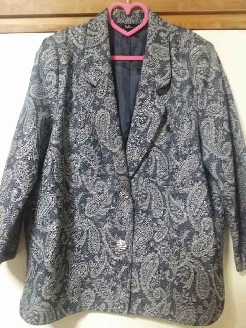 中古♪ミセスジャケット・ペイズリー柄・紺×オフ白★フリー表記 < 女性ファッション  中古♪ミセスジャケット・ペイズリー柄・紺×オフ白★フリー表記 < 女性ファッションの